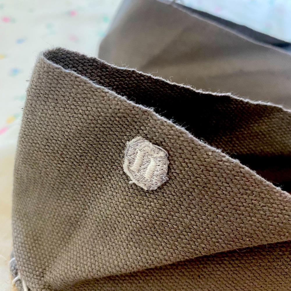 Espadrilles - Picture 2 of 3
